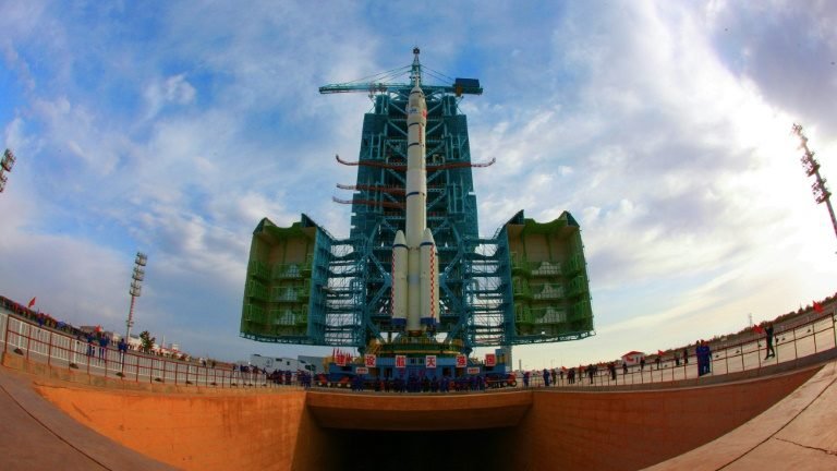 China lançará no sábado sua missão espacial tripulada mais longa China lançará no sábado sua missão espacial tripulada mais longa