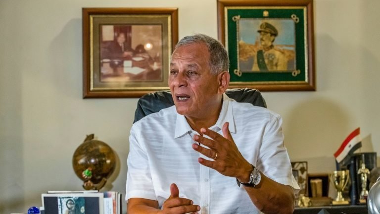 Sobrinho de Sadat negocia saída para dissidentes presos no Egito Sobrinho de Sadat negocia saída para dissidentes presos no Egito