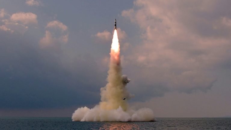 Americanos e europeus se preocupam com programa de armamento norte-coreano Americanos e europeus se preocupam com programa de armamento norte-coreano