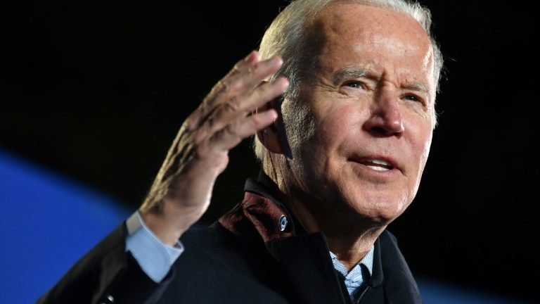 Senado dos EUA corre contra o tempo para aprovar planos de Biden antes da COP26 Senado dos EUA corre contra o tempo para aprovar planos de Biden antes da COP26