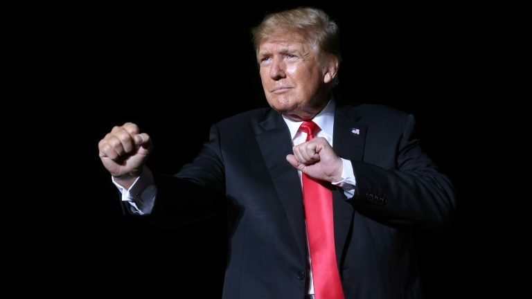 RightForge hospedará plataforma das redes sociais de Trump RightForge hospedará plataforma das redes sociais de Trump