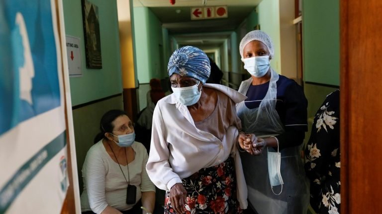 Seis em cada sete infecções por covid-19 na África não são detectadas, afirma OMS Seis em cada sete infecções por covid-19 na África não são detectadas, afirma OMS