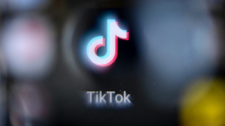 TikTok defende seu impacto sobre as crianças em depoimento no Congresso dos EUA TikTok defende seu impacto sobre as crianças em depoimento no Congresso dos EUA