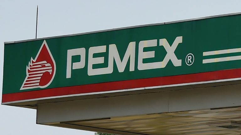 FMI pide a México reforma tributaria y cambios en Pemex