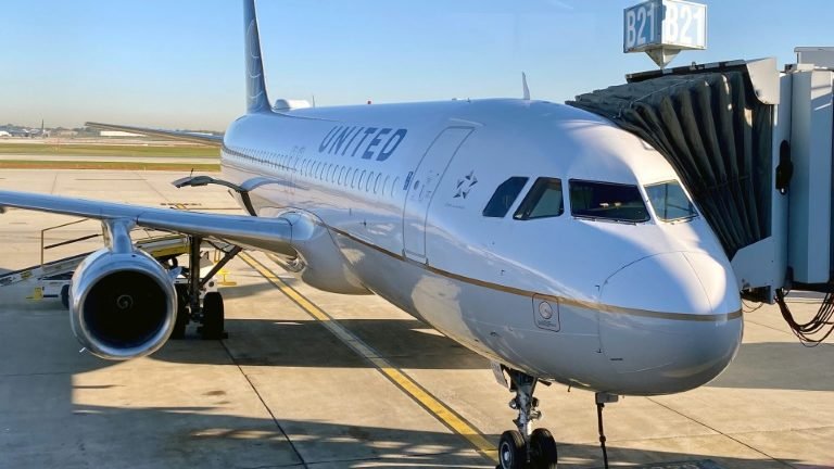 IATA anuncia aumento no preço das passagens aéreas pela alta do petróleo