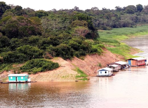 Trocas de mensagens entre os garimpeiros sinalizam que parte deles já está subindo o Rio Madeira, sentido Humaitá, na fronteira do Amazonas com Rondônia