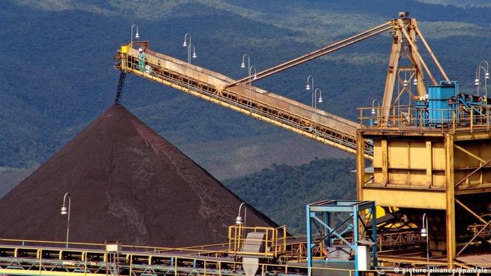 Bancos alemães financiam mineradoras envolvidas em conflitos no Brasil Bancos alemães financiam mineradoras envolvidas em conflitos no Brasil