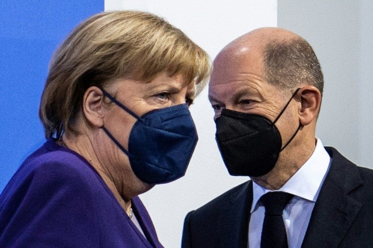 Alemanha encerra a era Merkel e abre o cap&iacute;tulo Scholz - ISTO&Eacute; DINHEIRO