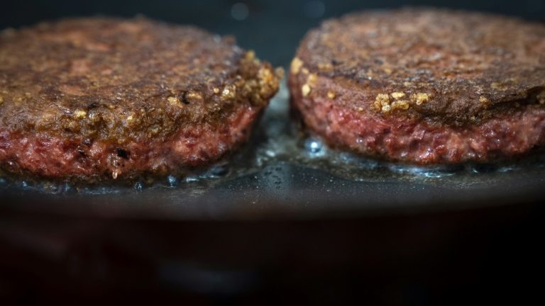 Hambúrgueres vegetais da Beyond Meat - GETTY IMAGES NORTH AMERICA/AFP/Arquivos