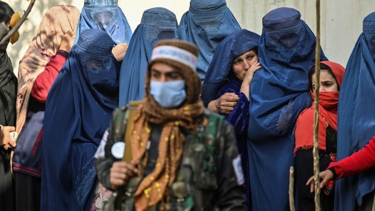 ONU: privar as mulheres de trabalhar agravará a crise econômica no Afeganistão ONU: privar as mulheres de trabalhar agravará a crise econômica no Afeganistão