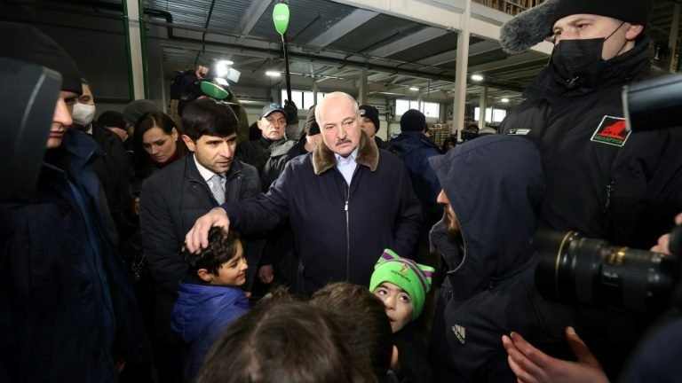 Ocidente amplia sanções contra Belarus por ‘orquestrar’ crise migratória Ocidente amplia sanções contra Belarus por ‘orquestrar’ crise migratória