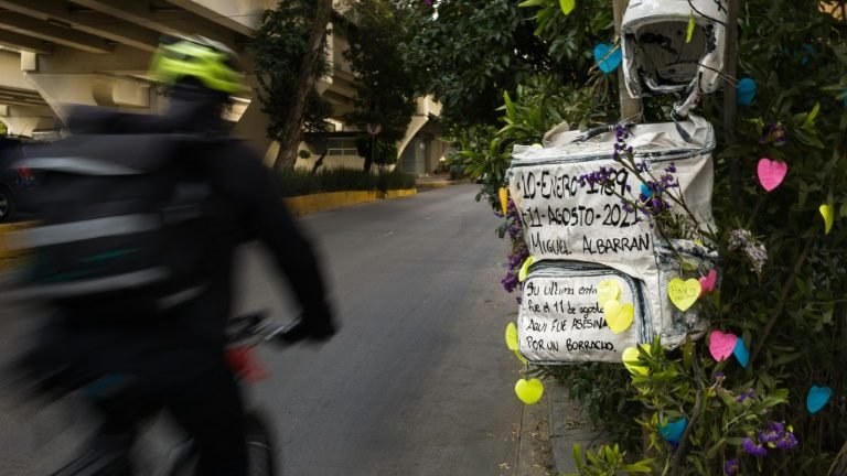 Acidentes, sequestros, homicídios: entregadores lutam por sua segurança no México Acidentes, sequestros, homicídios: entregadores lutam por sua segurança no México