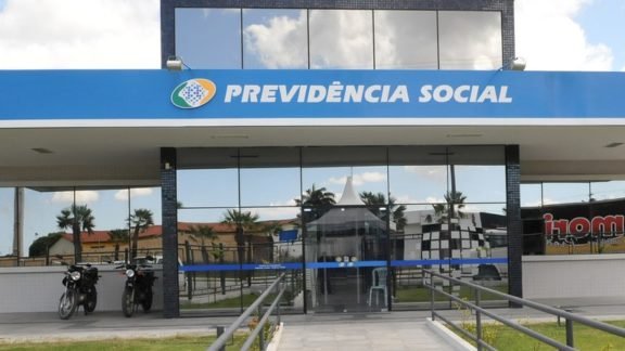 INSS: aposentadorias terão reajustes em 2022; veja os valores INSS: aposentadorias terão reajustes em 2022; veja os valores