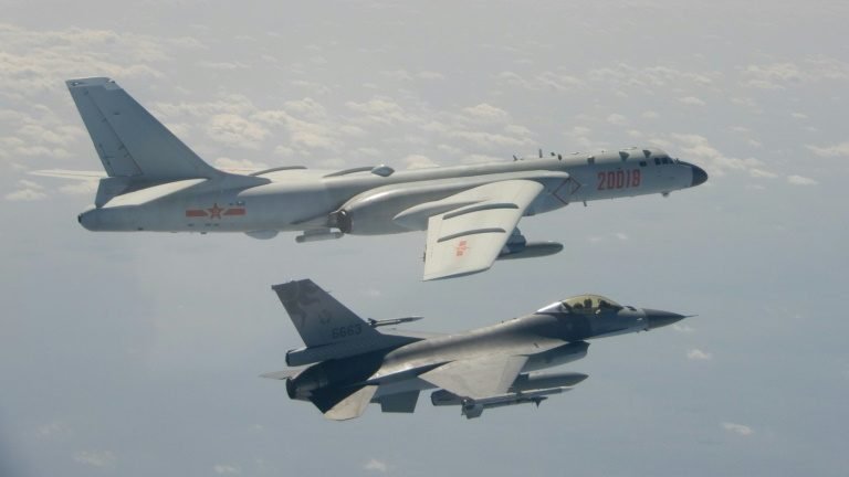 Incursões aéreas chinesas em Taiwan registram segundo maior nível em novembro Incursões aéreas chinesas em Taiwan registram segundo maior nível em novembro
