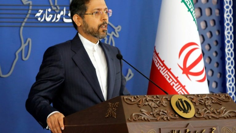 Irã diz que está preparado para seguir diálogo nuclear e rejeita ‘jogo de acusações’