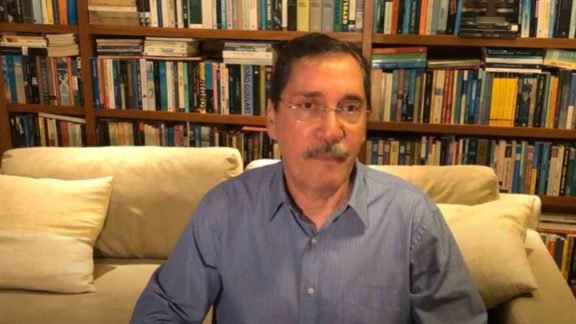 Merval Pereira é eleito presidente da Academia Brasileira de Letras Merval Pereira é eleito presidente da Academia Brasileira de Letras
