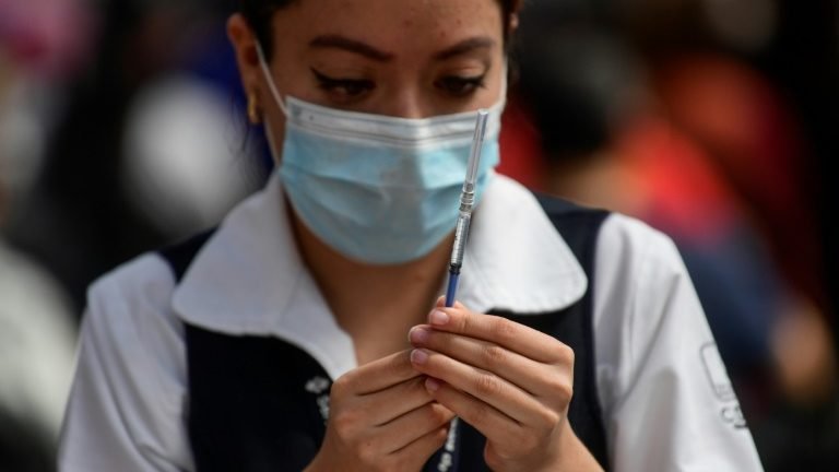 Imunidade natural foi mais potente que vacina durante onda da variante delta nos EUA, diz estudo Imunidade natural foi mais potente que vacina durante onda da variante delta nos EUA, diz estudo