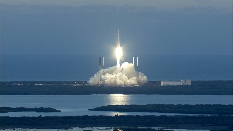 Parte de foguete da SpaceX se chocará com a Lua no início de março