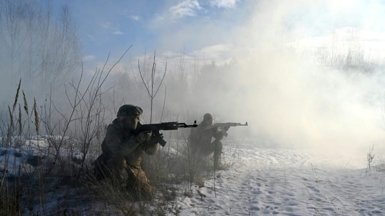 Otan descarta a retirada de tropas da Bulgária e da Romênia, como exige Rússia Otan descarta a retirada de tropas da Bulgária e da Romênia, como exige Rússia