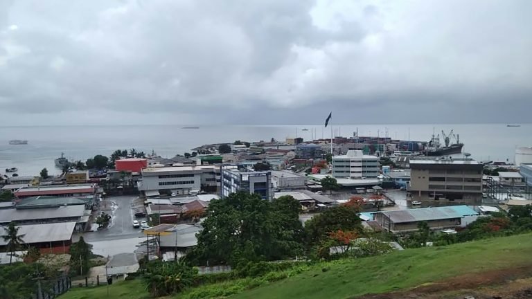 Austrália envia médicos às Ilhas Salomão para combater foco de covid Austrália envia médicos às Ilhas Salomão para combater foco de covid