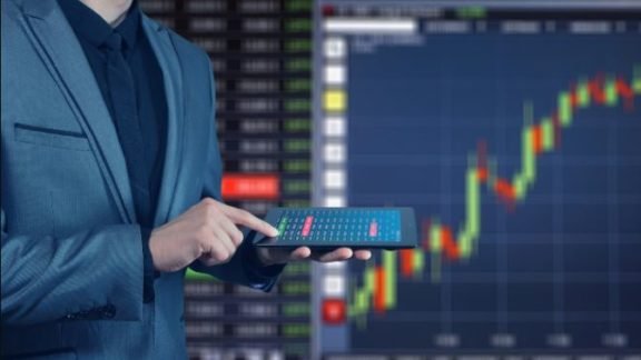 Investimentos: trader é acusado de dar golpe em 180 pessoas Investimentos: trader é acusado de dar golpe em 180 pessoas