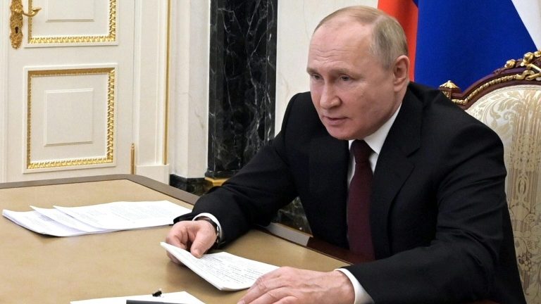 Processo de paz no conflito da Ucrânia é sem perspectiva, diz Putin