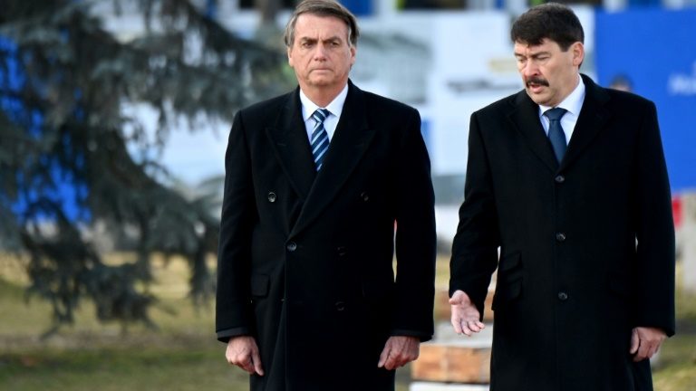 Depois de Putin, Bolsonaro se reúne com o primeiro-ministro húngaro Orban