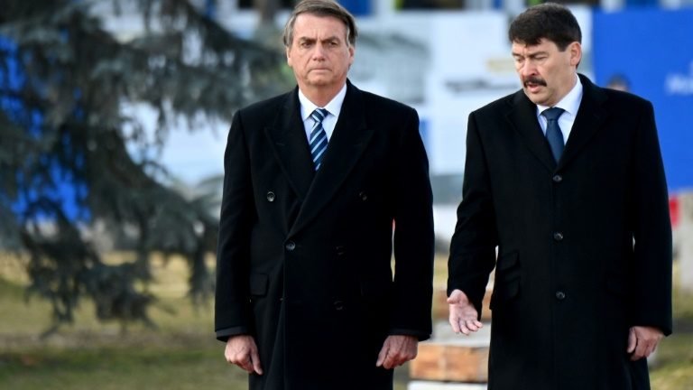 Depois de Putin, Bolsonaro se reúne com o primeiro-ministro húngaro Orban Depois de Putin, Bolsonaro se reúne com o primeiro-ministro húngaro Orban