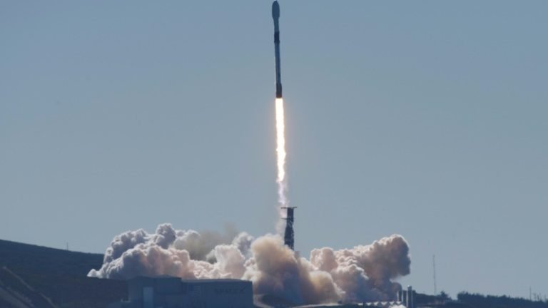 SpaceX lança com sucesso satélite espião dos EUA SpaceX lança com sucesso satélite espião dos EUA