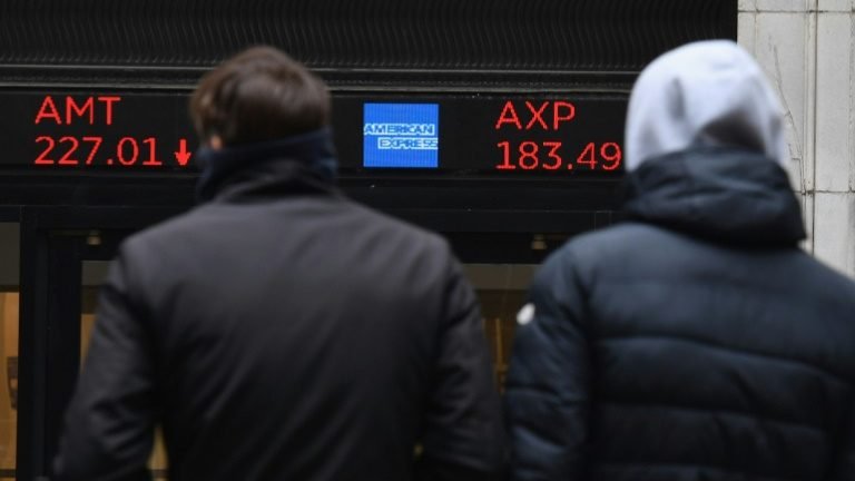 EUA ameaça retirar empresas chinesas de Wall Street EUA ameaça retirar empresas chinesas de Wall Street