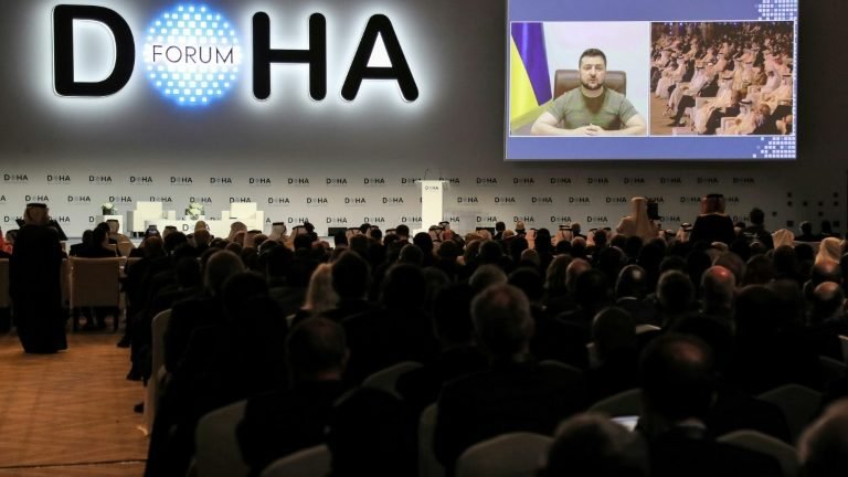 Rússia está estimulando corrida nuclear, diz Zelensky no fórum de Doha Rússia está estimulando corrida nuclear, diz Zelensky no fórum de Doha