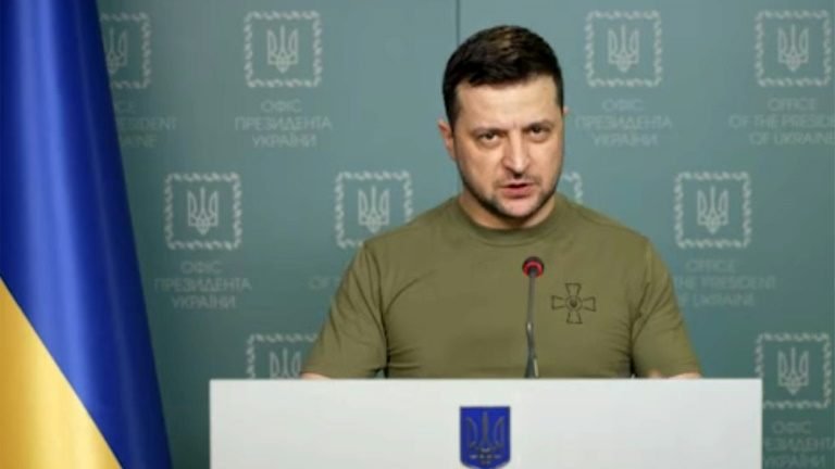 Forças russas se preparam para bombardear o porto de Odessa, afirma presidente ucraniano Forças russas se preparam para bombardear o porto de Odessa, afirma presidente ucraniano