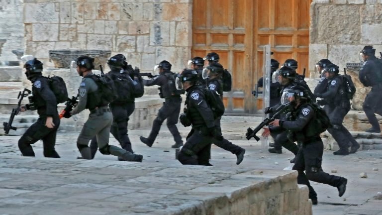 Israel fechará passagem com Faixa de Gaza após disparos de foguetes Israel fechará passagem com Faixa de Gaza após disparos de foguetes