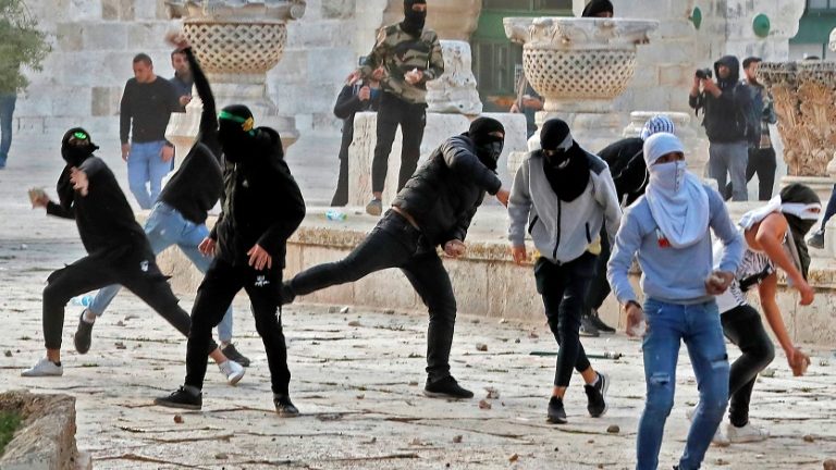 Novos inimigos entre palestinos e policiais israelenses na Esplanada das Mesquitas