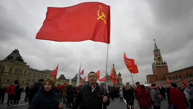 Comunistas russos celebram Lênin es na Ucrânia Comunistas russos celebram Lênin es na Ucrânia