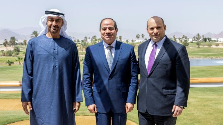 Israel e Emirados Árabes Unidos assinam acordo de livre comércio