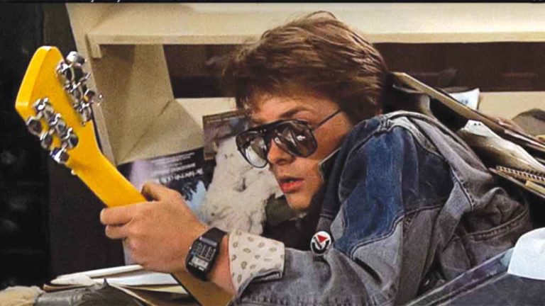 GERAÇÕES Modelo CA-53, usado por Marty MacFly no filme De Volta Para o Futuro (1985), está em alta atê hoje. E o moderno G-Shock ganha novas versões a cada mês.