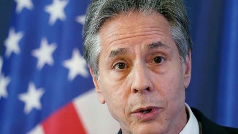 Blinken diz que EUA não querem ‘Guerra Fria’ com a China Blinken diz que EUA não querem ‘Guerra Fria’ com a China