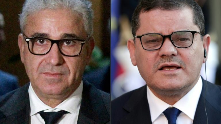Os dois primeiros-ministros rivais da Líbia: Fathi Bashagha (E) e Abdulhamid Dbeibah - AFP/Arquivos