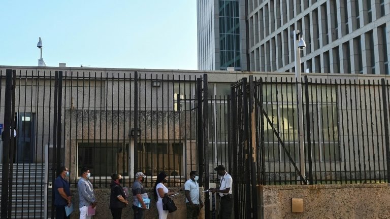 EUA levantam uma série de restrições a Cuba EUA levantam uma série de restrições a Cuba