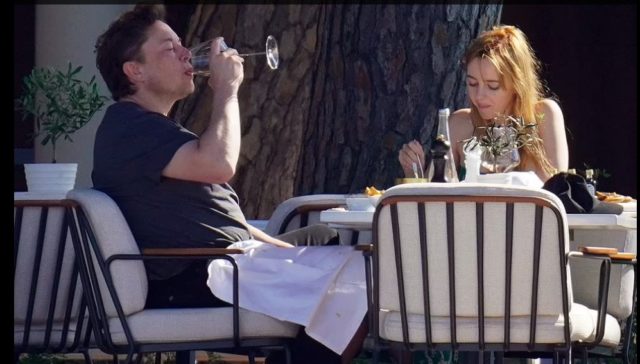 Elon Musk é fotografado com a nova namorada durante almoço em St Tropez