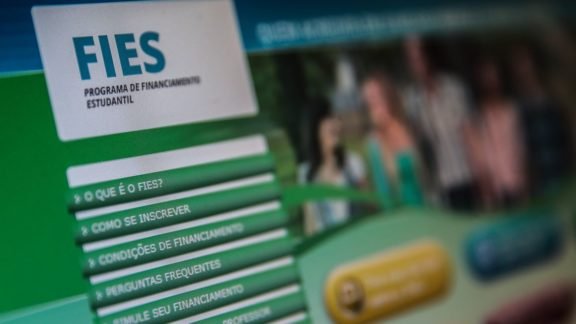 Convocação de candidatos do Fies termina nesta quinta-feira Convocação de candidatos do Fies termina nesta quinta-feira