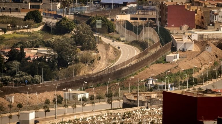 Madri atribui o drama de Melilla a ‘máfias’ de tráfico de pessoas Madri atribui o drama de Melilla a ‘máfias’ de tráfico de pessoas