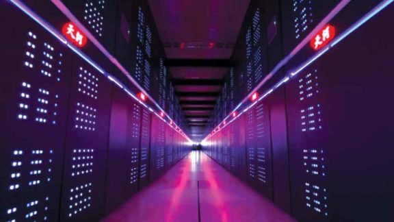 Supercomputador chinês acelera achados com IA Supercomputador chinês acelera achados com IA