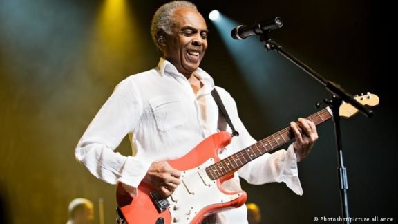 Gilberto Gil chega aos 80 anos celebrado como Orixá Gilberto Gil chega aos 80 anos celebrado como Orixá