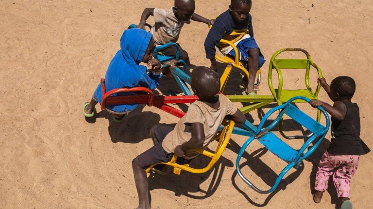 Quase 37 milhões de crianças estavam deslocadas no mundo em 2021, diz Unicef