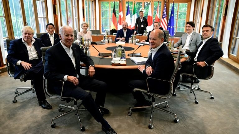 Os compromissos adotados pelo G7 Os compromissos adotados pelo G7