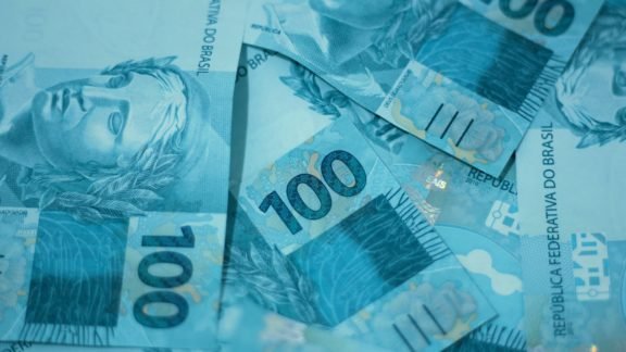 Busca por crédito no país cai 7% em maio após alta de 11% em abril Busca por crédito no país cai 7% em maio após alta de 11% em abril