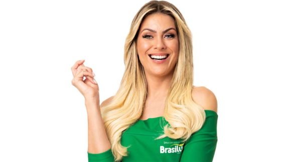 Parece a Renata Fan, mas é um avatar Parece a Renata Fan, mas é um avatar