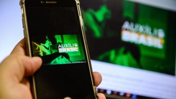 Auxílio Brasil e Vale-Gás: veja quem recebe os benefícios nesta quarta (10) Auxílio Brasil e Vale-Gás: veja quem recebe os benefícios nesta quarta (10)